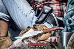 Laguiole Zakmes Rozenhout + Aanzetstaal En Leren Hoesje 5 Laguiole Zakmes Rozenhout + Aanzetstaal En Leren Hoesje -The Bastard Winkel image 736